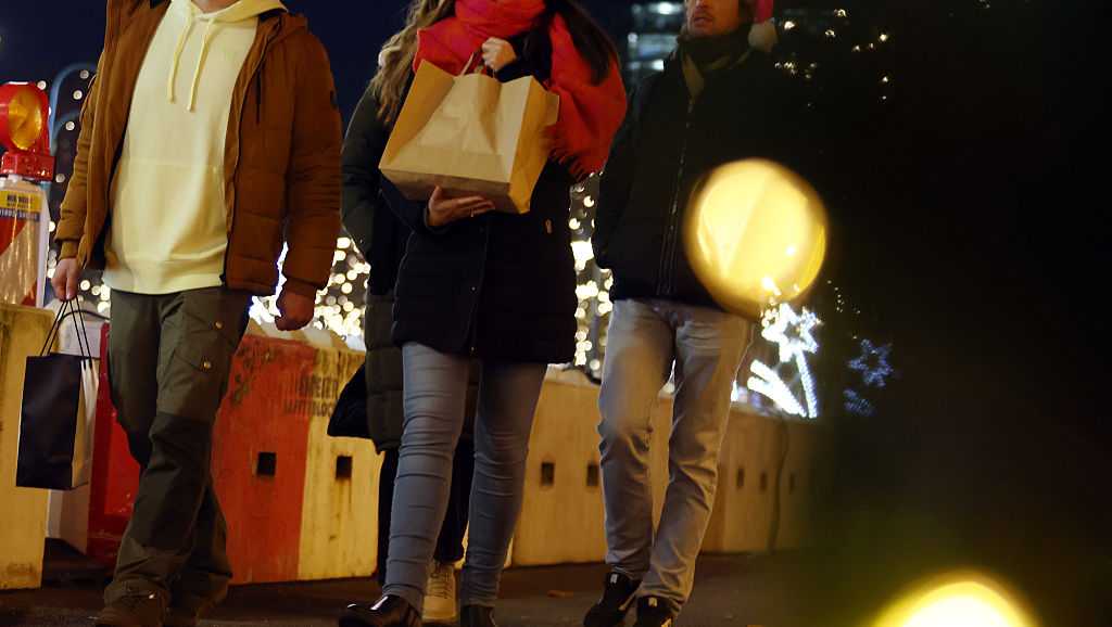 Visit Milwaukee launches campaign supporting local businesses during holiday season