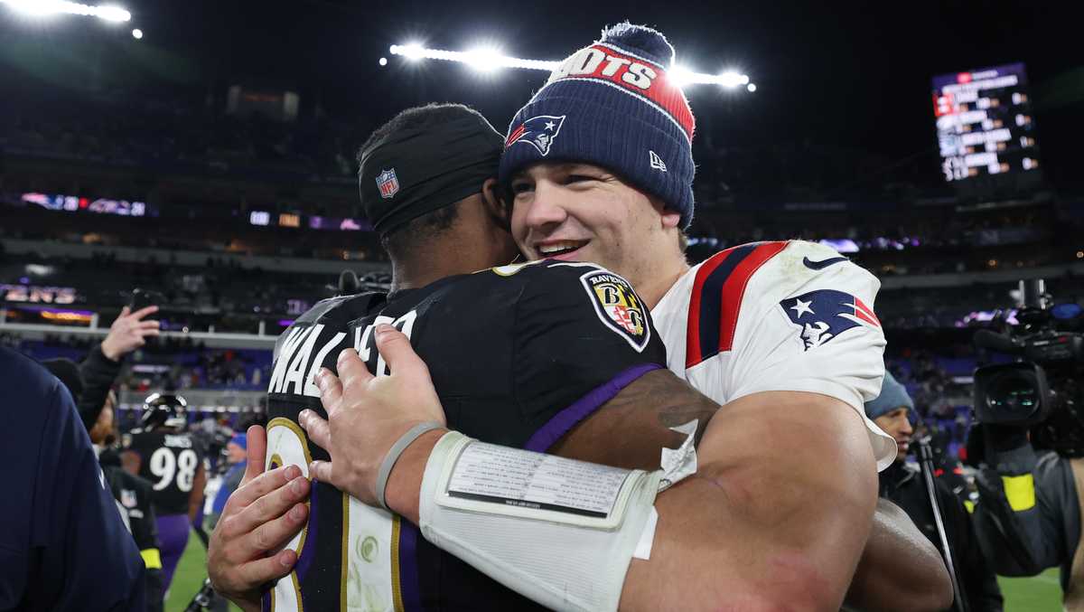 New England Patriots clinch playoff spot, beating the Baltimore Ravens 28-24