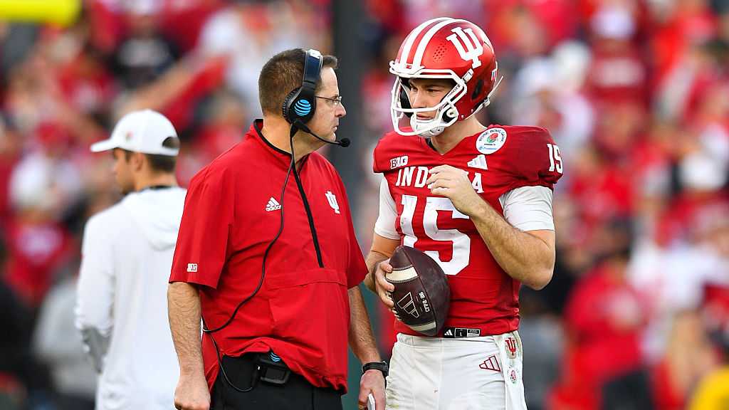 Gov. declares Friday ‘Cream and Crimson Day’ as Indiana plays for championship