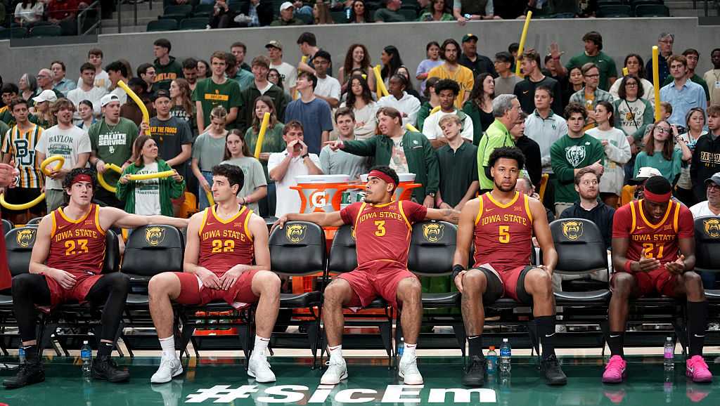 Iowa State rises to No. 2 in latest AP poll; Iowa slips out of rankings after winless week