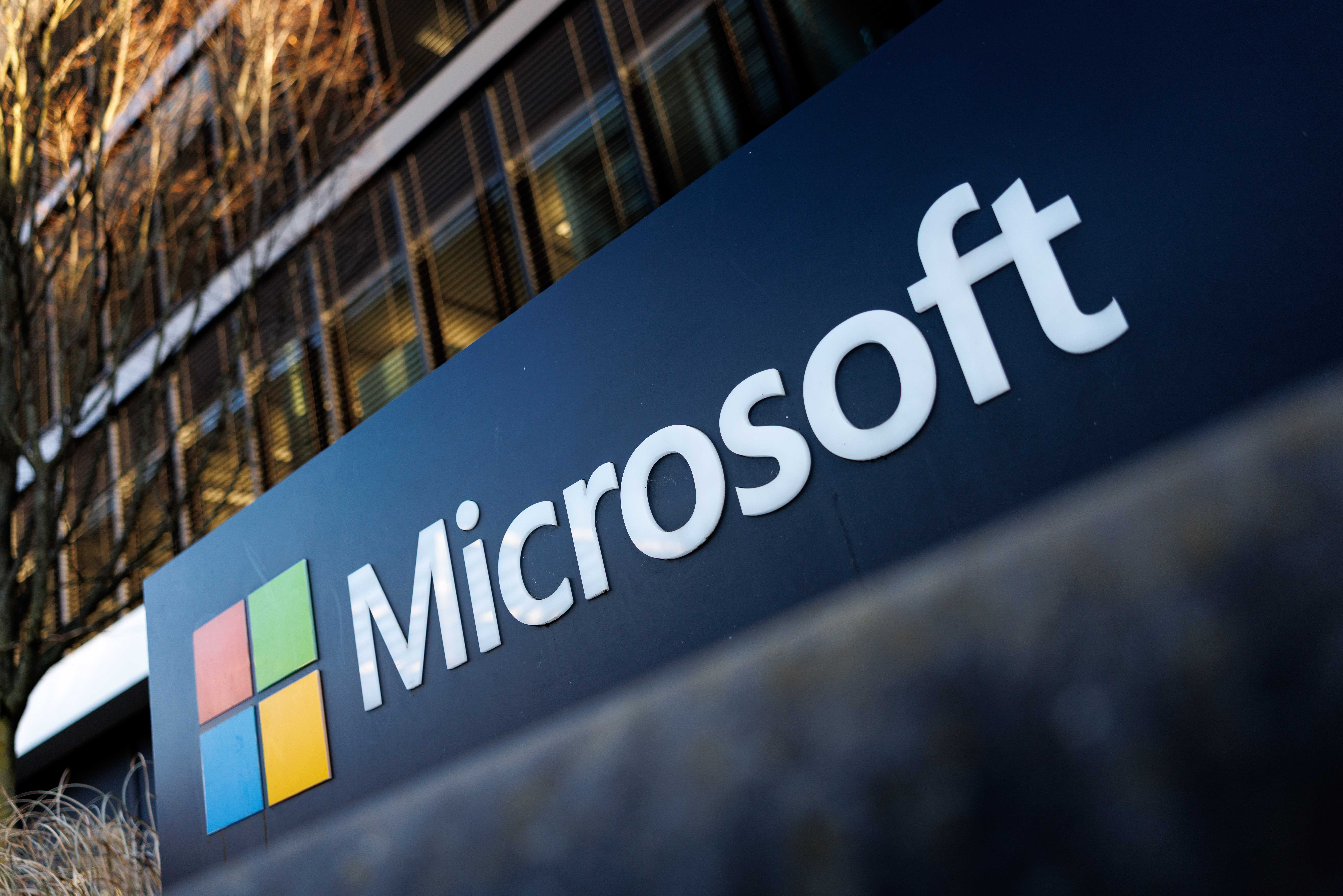 Thousands report Microsoft 365 outages, including Outlook and Teams