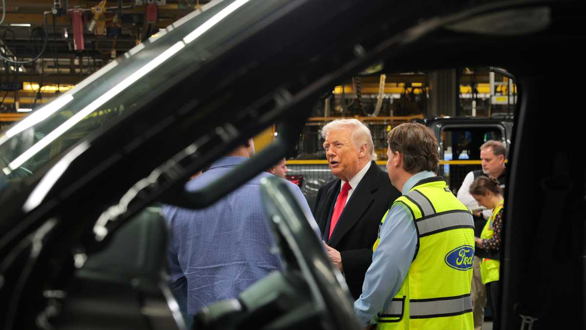 President Trump pitches economic comeback in Detroit amid Federal Reserve investigation