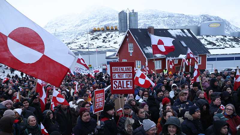 Trump says 8 European countries will be charged a 10% tariff for opposing US control of Greenland