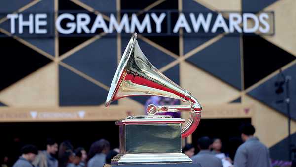 Los Ángeles, CA  February 1, 2026  Grammy Awards gramophone outside Crypto.com Arena in Los Angeles, CA, Sunday, Feb. 1, 2026. (Allen J. Schaben / Los Angeles Times via Getty Images)