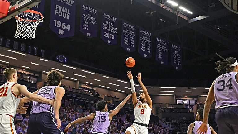 Cyclones use big runs to bury Kansas State 95 - 61