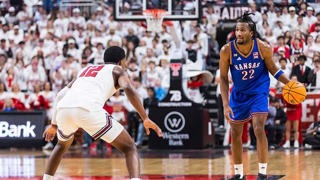 Kansas Jayhawks’ Darryn Peterson will not play vs. Arizona due to flu-like symptoms