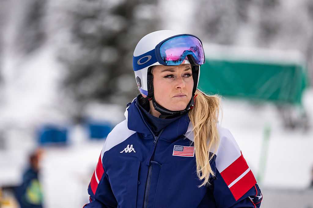 Lindsey Vonn completes another training run, ready to race Olympic downhill on injured knee