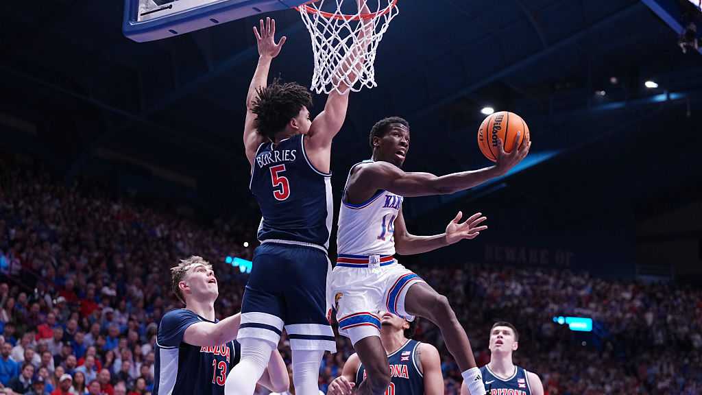 Kansas upsets No. 1 Arizona 82-78 for first-ever Allen Fieldhouse win over top-ranked team