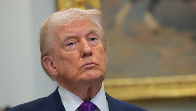 President Trump pardons 5 former NFL players