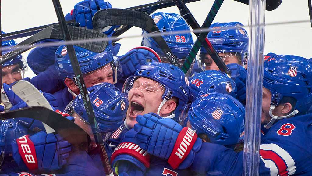 US men's ice hockey defeats Slovakia 6-2 in Olympic semifinals, advance to gold medal game