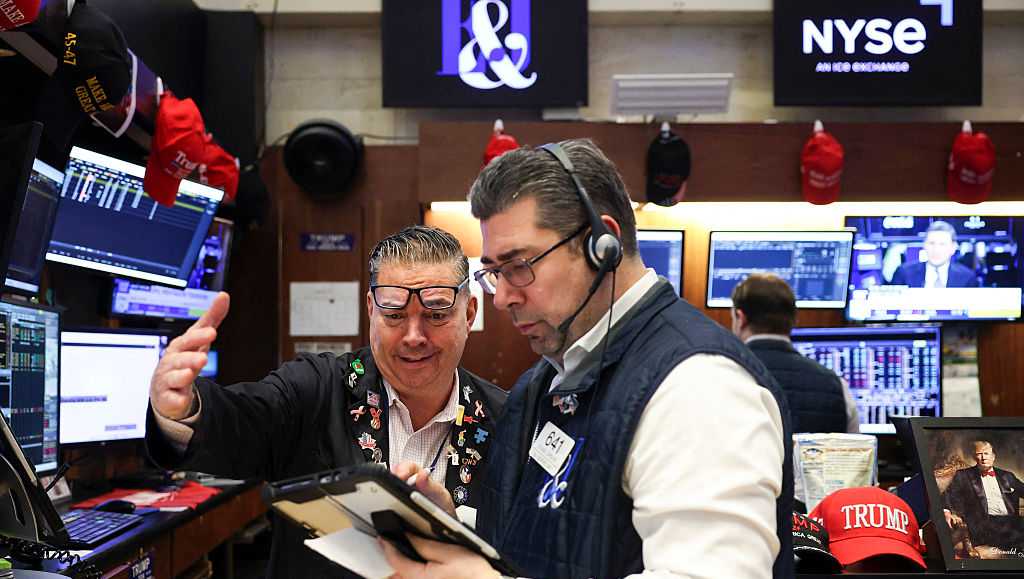 Stocks drop nearly 800 points after oil spikes to its highest price since the summer of 2024