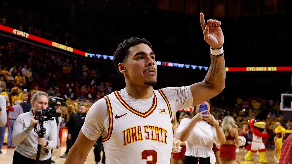 AP Top 25: Iowa State drops a spot as postseason play begins