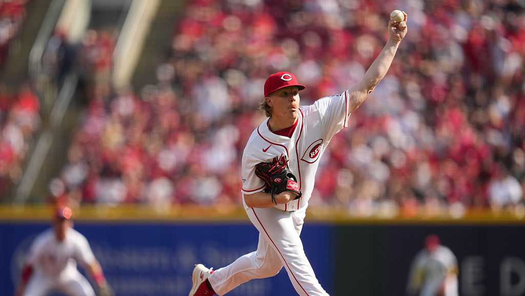 Red Sox Reds Red Sox score 3 runs late, beat Reds in Opening Day pitcher’s duel