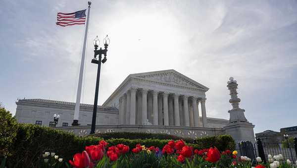 WASHINGTON, DC - MARCH 31: Flowers adorn a garden in front of the U.S. Supreme Court building on March 31, 2026 in Washington, DC. The court found today that a Colorado law banning conversion therapy for gay and transgender minors likely violates free speech. (Photo by Roberto Schmidt/Getty Images)