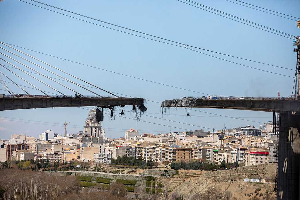 A 12-hour drive through Iran offers glimpses of destruction, defiance and daily life