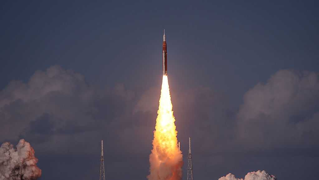 University of Cincinnati hosts watch party for historic launch of Artemis II