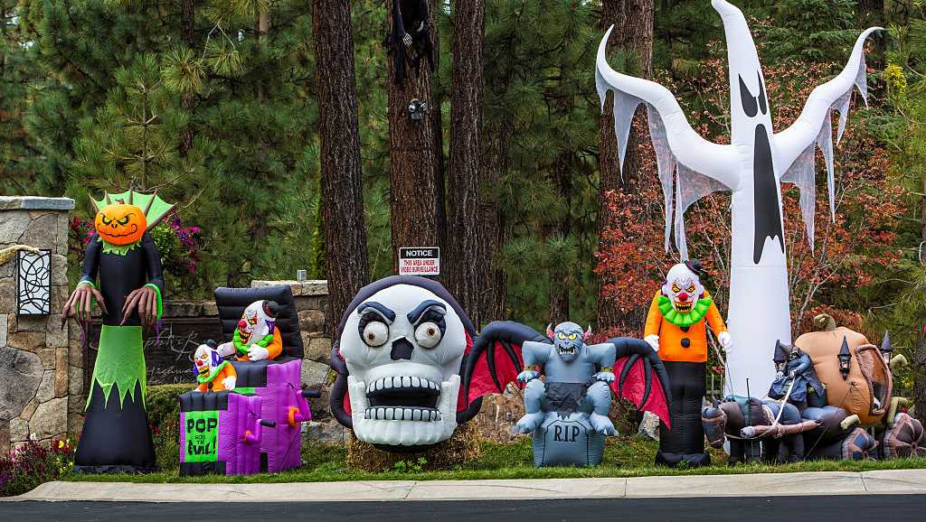 Halloween inflatables sale: Wear to get deals on Halloween decor