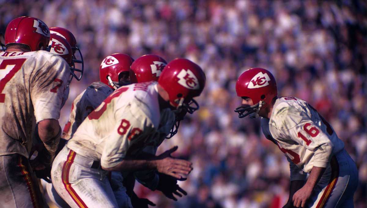 Super Bowl 2023: Kansas City Chiefs, NFL honor Len Dawson