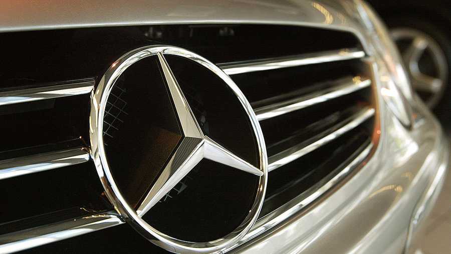 Mercedes recalls nearly 324K vehicles due to engine stalling