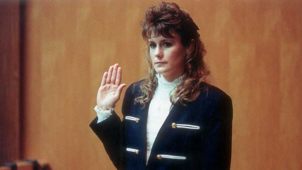Pamela Smart, serving life, accepts responsibility for husband's death; requests reduced sentence - Vimarsana News
