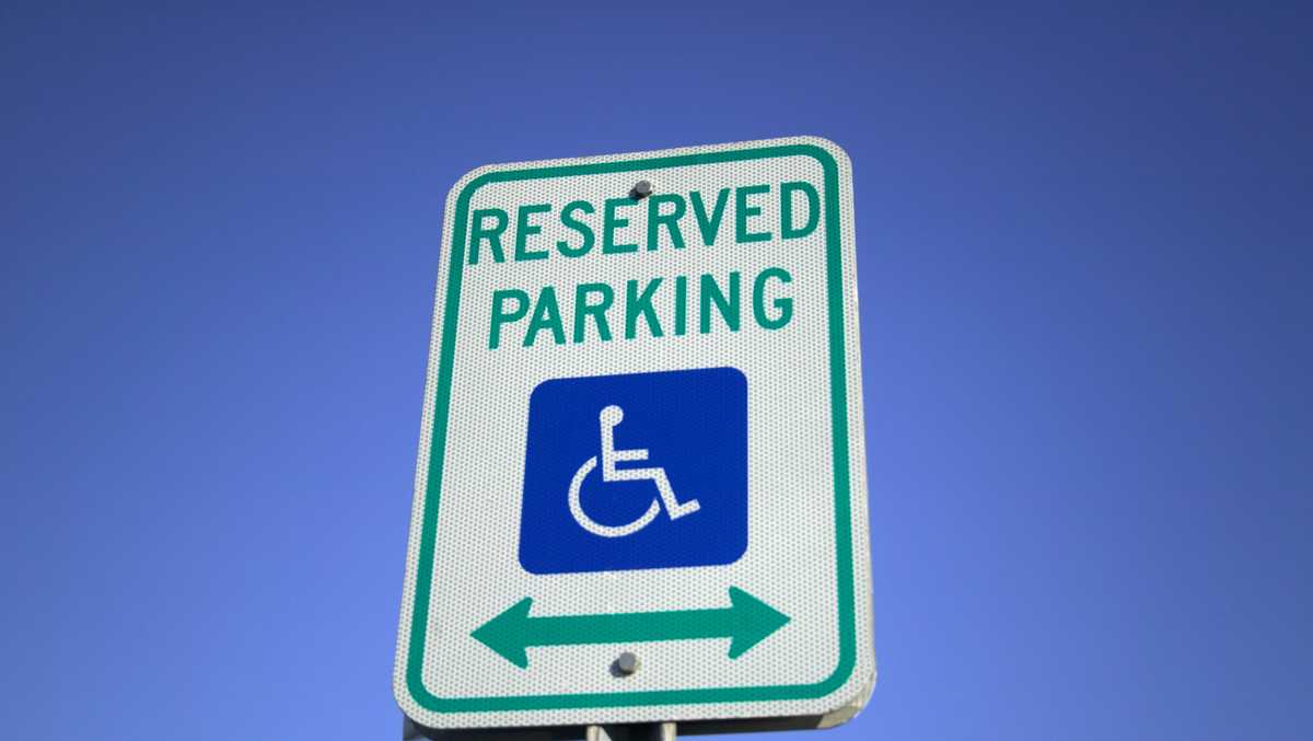 Lawsuit filed over Florida law to allow pregnant women to use disabled parking spaces