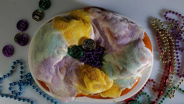 Mardi Gras king cake stolen during a burglary at a bakery - Vimarsana News