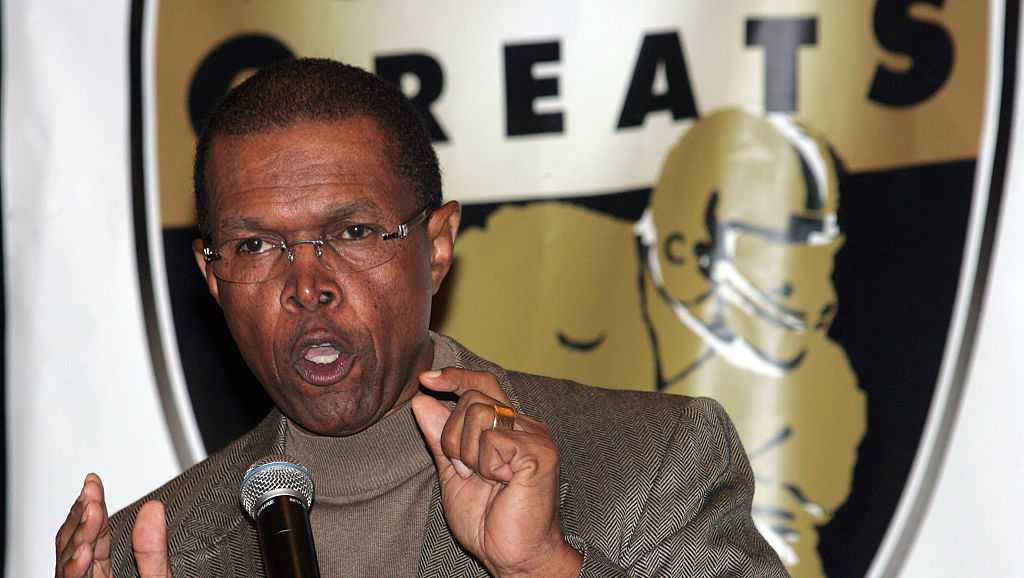 Football & KU legend Gale Sayers would've turned 80 today