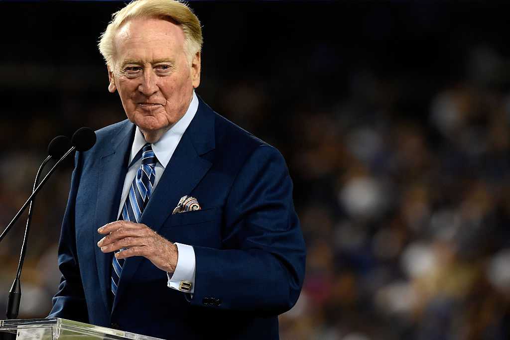 Vin Scully, Hall of Fame broadcaster for the Dodgers in Brooklyn, Los Angeles dies at 94, team says