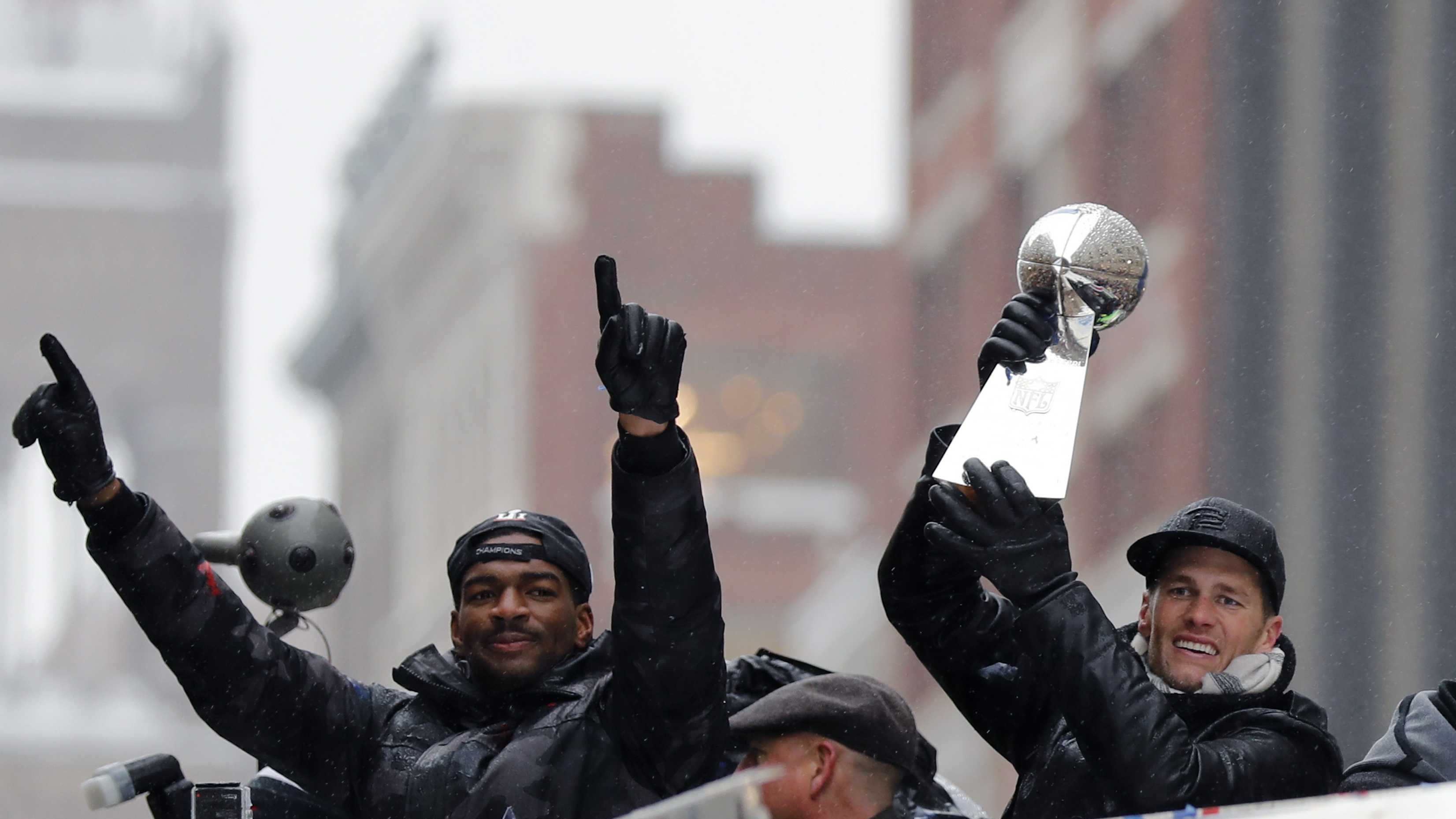 Former Patriots quarterback Jacoby Brissett returning on one-year, $8 million deal - Vimarsana News