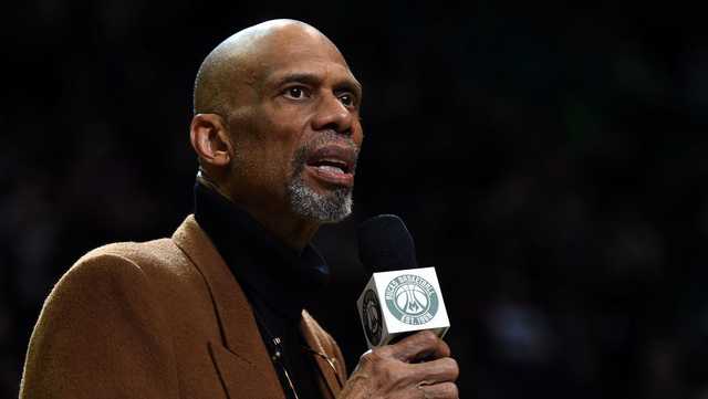 Kareem Abdul-Jabbar hospitalized after breaking hip - Vimarsana News