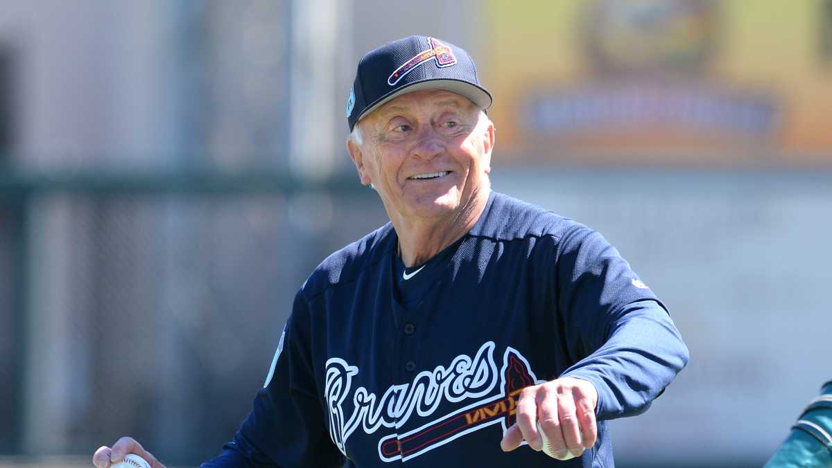 Phil Niekro, Hall of Fame knuckleball pitcher, dies at 81 - The Washington  Post