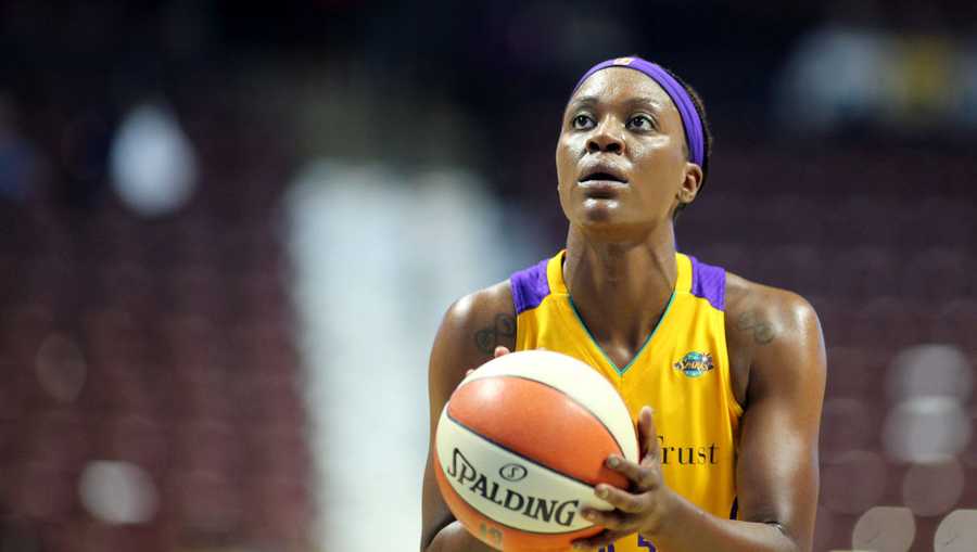 Former Texas standout and WNBA player Tiffany Jackson dies of cancer at 37