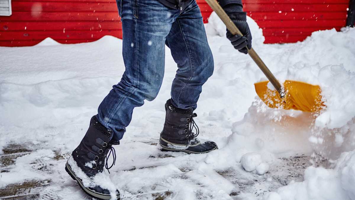 Have to shovel snow this weekend? | Check out these tips and tricks for the best practices