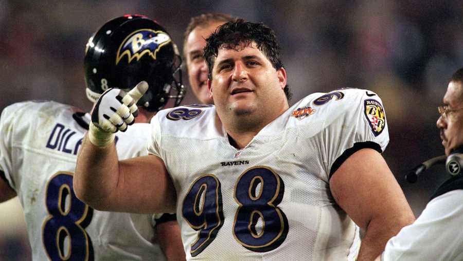 28 Jan 2001:  Tony Siragusa #98 of the Baltimore Ravens celebrates on the field after the Super Bowl XXXV Game against the New York Giants at the Raymond James Stadium in Tampa, Florida. The Ravens defeated the Giants 34-7.Mandatory Credit: Andy Lyons  /Allsport
