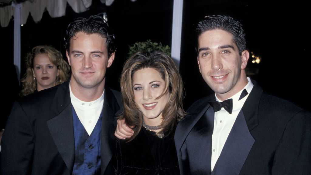 Jennifer Aniston, David Schwimmer post tributes to Matthew Perry