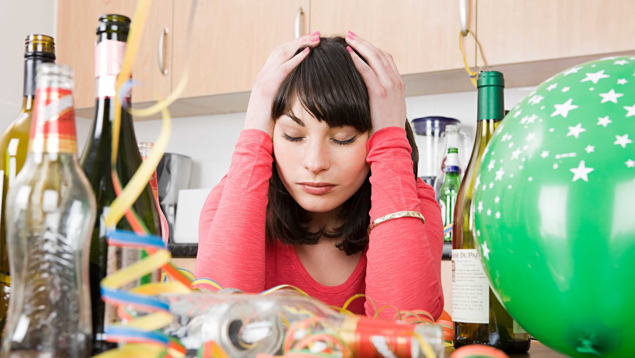 How to prevent a hangover, and 3 ways to treat one - Vimarsana News