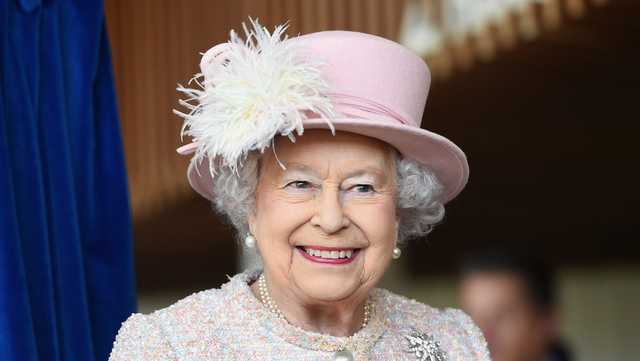 Queen celebrating her 96th birthday, why she has 2 celebrations - Vimarsana News