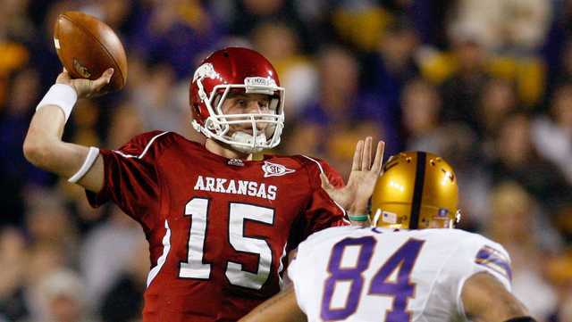 Former Arkansas quarterback drowns in Destin - Vimarsana News