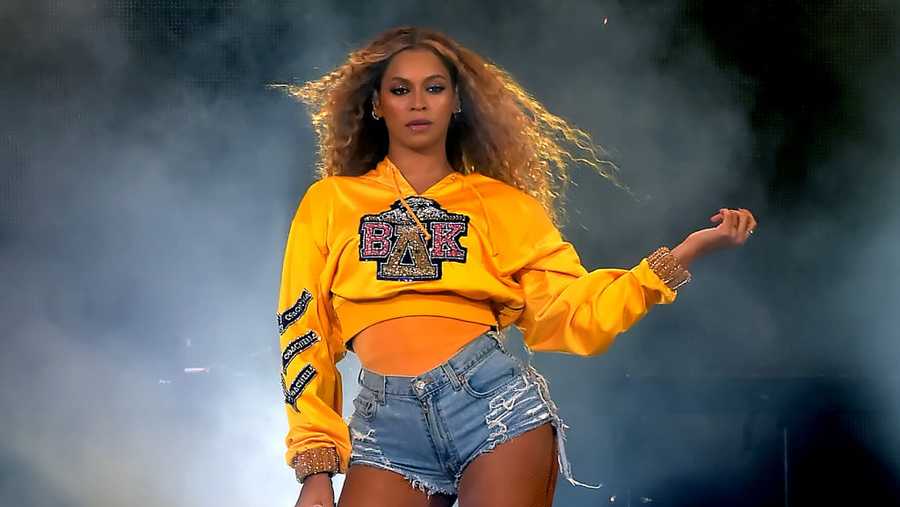 INDIO, CA - APRIL 14:  Beyonce Knowles performs onstage during 2018 Coachella Valley Music And Arts Festival Weekend 1 at the Empire Polo Field on April 14, 2018 in Indio, California.  (Photo by Kevin Winter/Getty Images for Coachella)