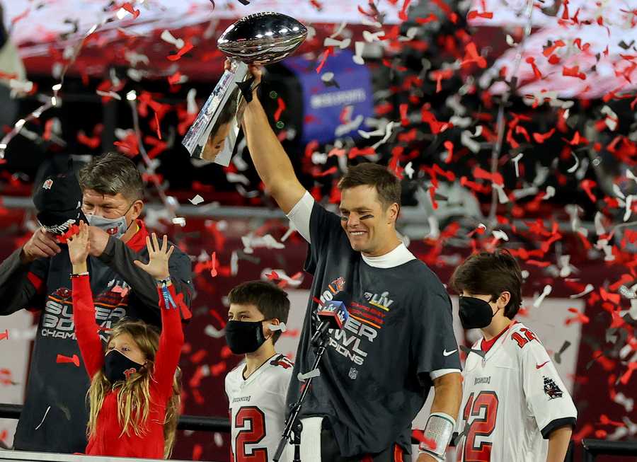 Rob Gronkowski & Tom Brady Super Bowl Celebrations 2021 Images