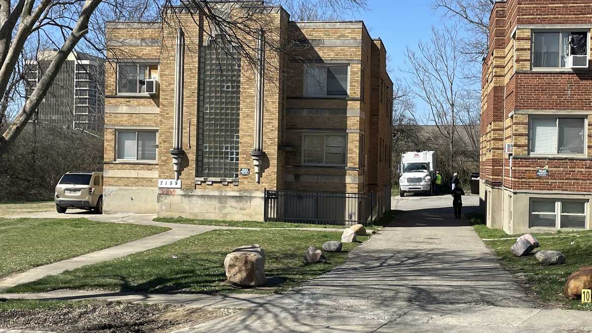 Cincinnati police conducting death investigation involving Rumpke driver