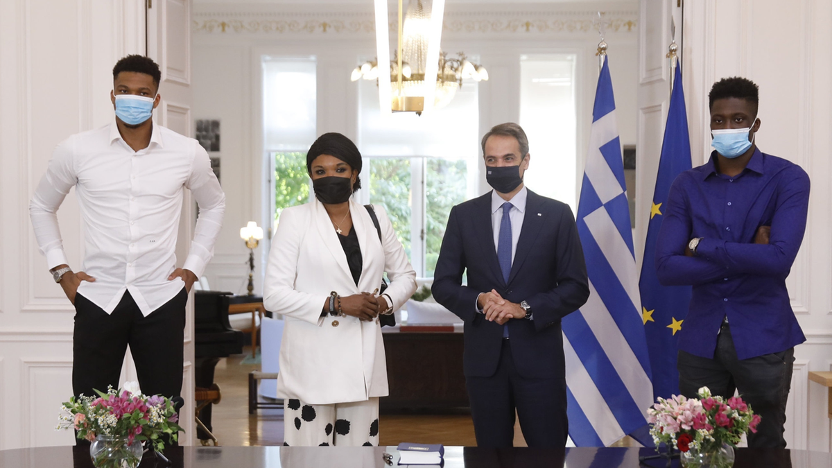 giannis-antetokounmpo-in-greece-as-mom-brother-receive-citizenship