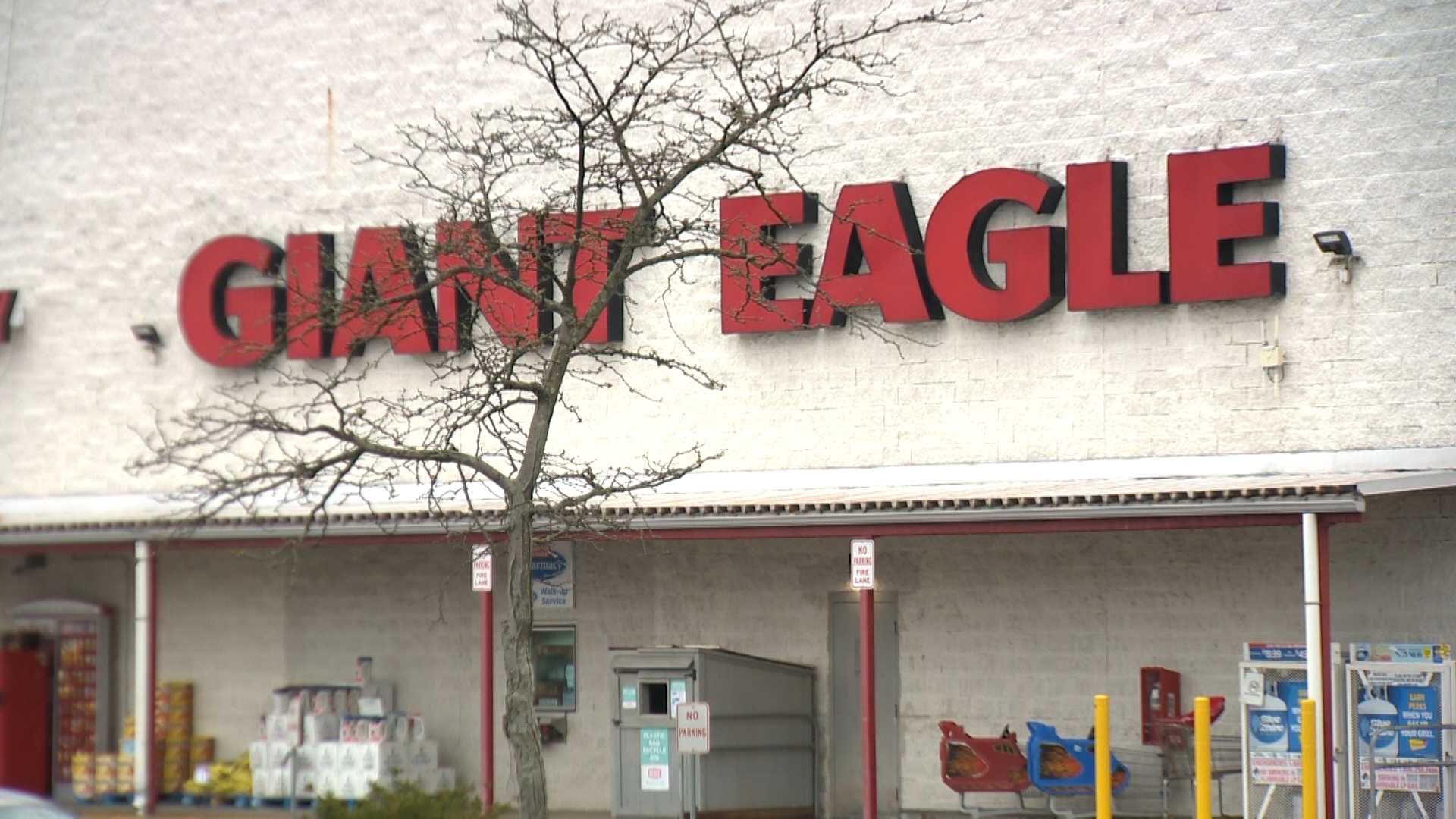 Giant Eagle closes Parkway Center store 