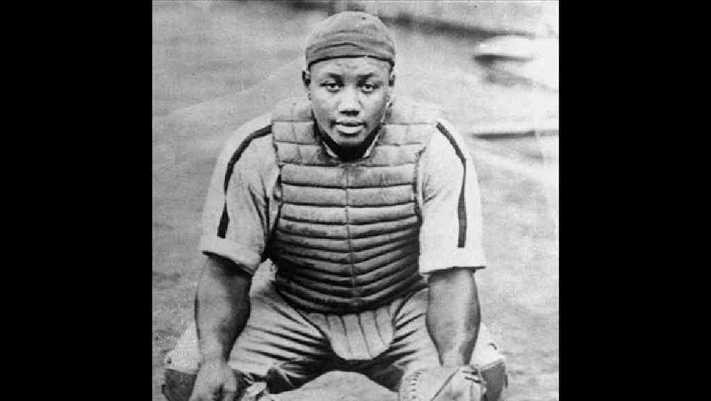Josh Gibson becomes MLB's career leader with .372 batting average - Vimarsana News