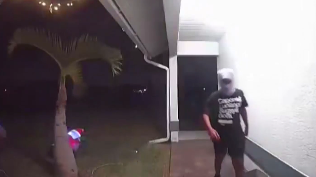 Masked kids terrorize Cape Coral neighborhood with door-kicking and street fire - Vimarsana News