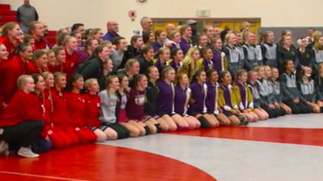 Dallas Center Grimes hosts first sanctioned girls wrestling meet - Vimarsana News