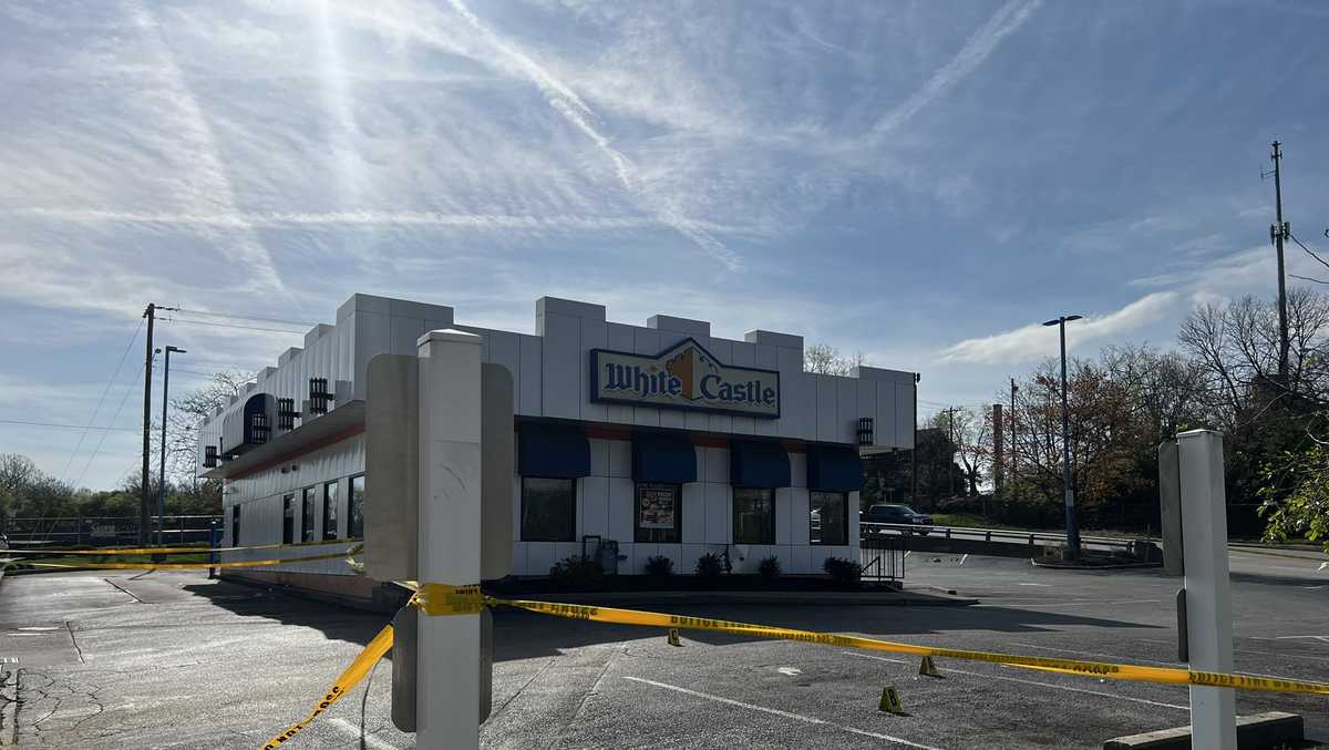 Police: 1 dead, 1 arrested after shooting outside fast food restaurant ...