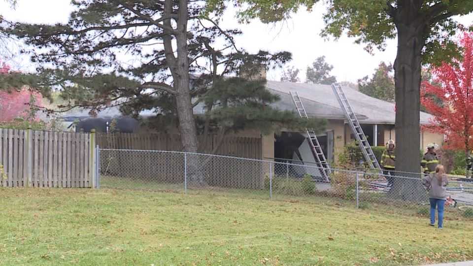 Fire investigators looking into cause of Gladstone house fire Saturday