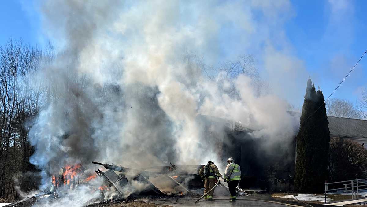 Goffstown, New Hampshire, fire No one injured