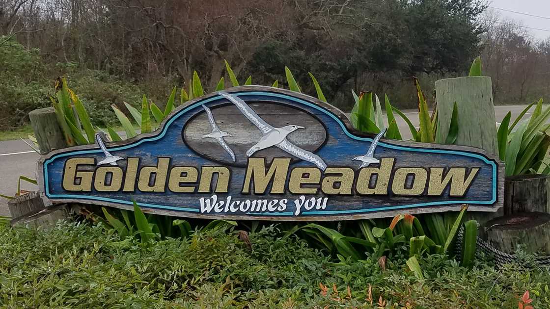 Someone stole the sign for the town of Golden Meadow